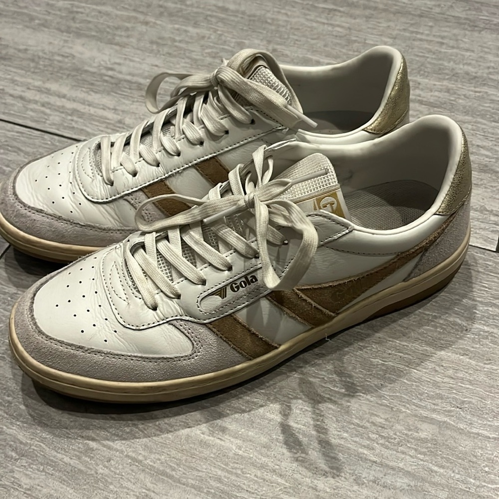 Gola woman’s sneakers.  Excellent condition
